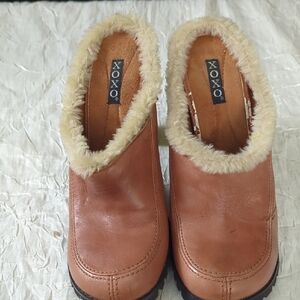 XOXO Women's Brown Fur-Lined Mules
